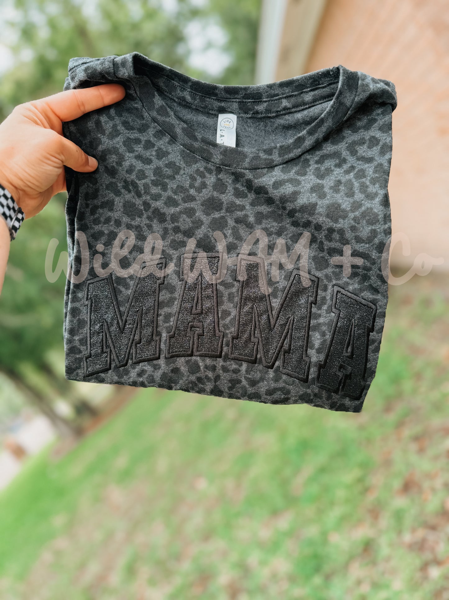 Black glitter MAMA