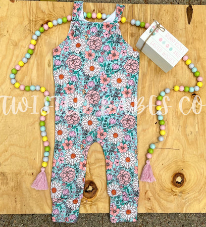 Knotted overalls