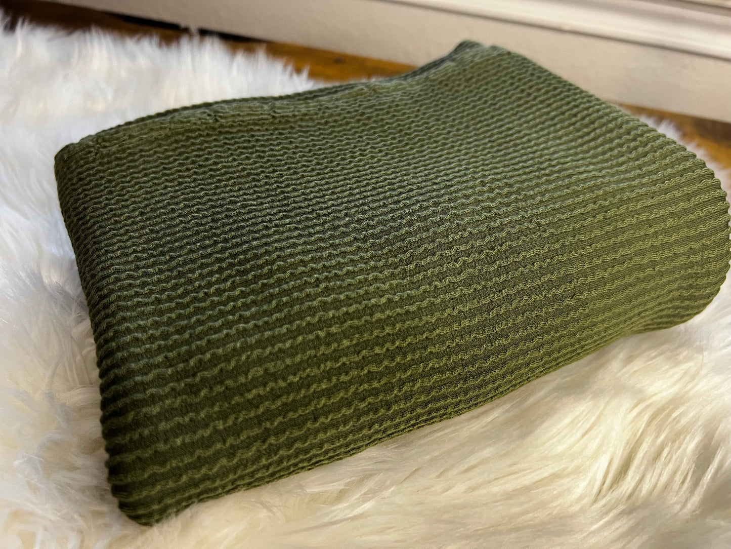 Forest green waved rib