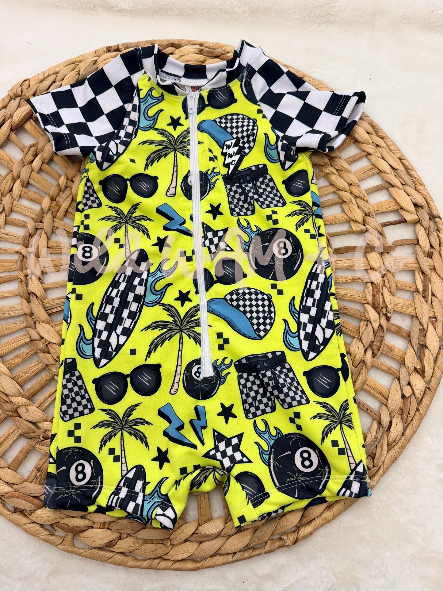 Checkered surf